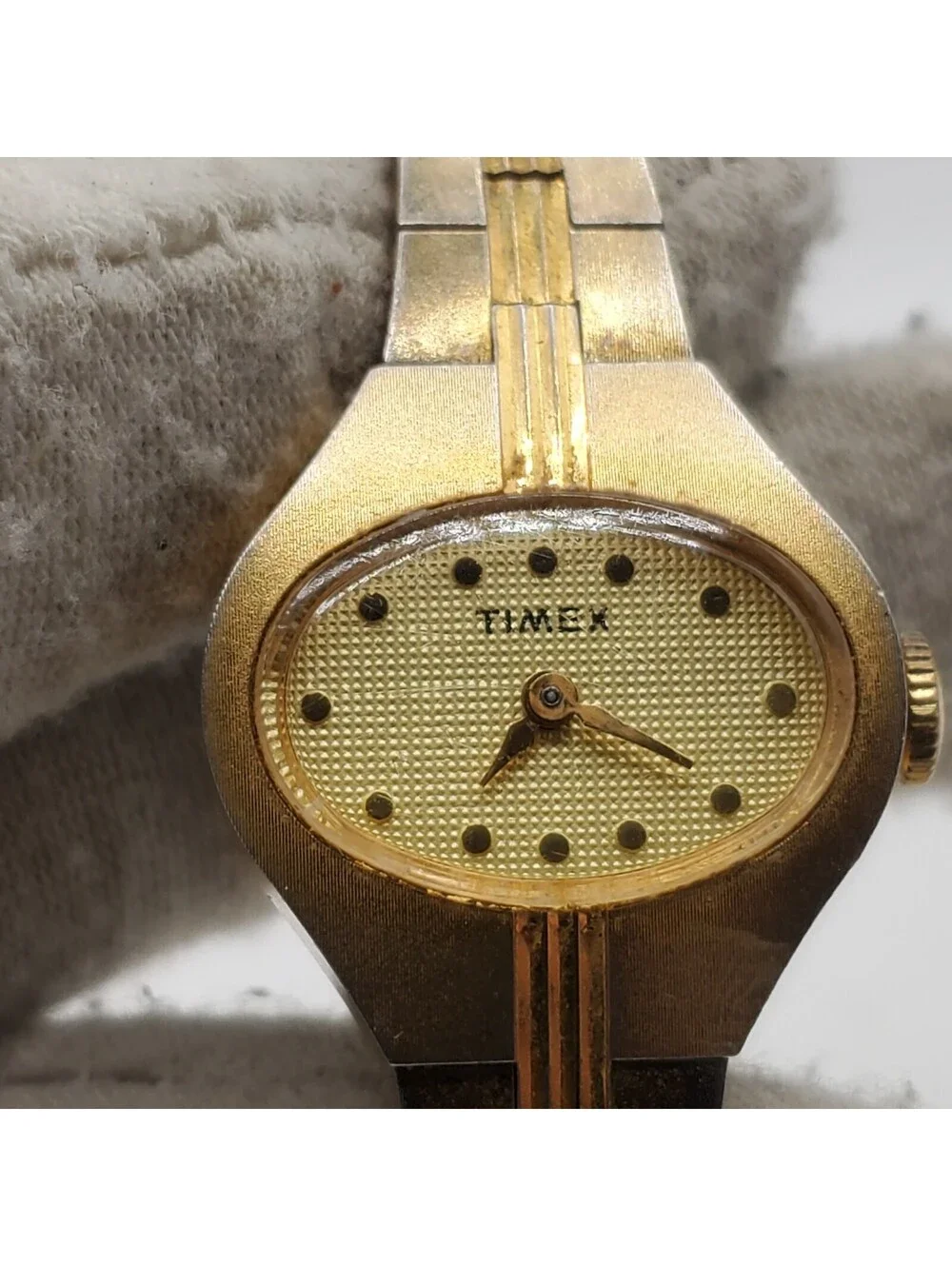 Vintage Timex Mechanical Watch Womens Running 23mm Gold Tone
